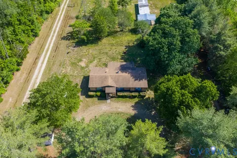 View/Area - 18017 Cox Rd, Sutherland, VA 23885 photo 2 of 6