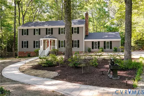 5811 Turkey Oak Rd, North Chesterfield, VA 23237
