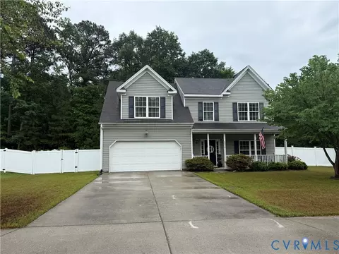 6852 Watch Harbour Cir, Hayes, VA 23072