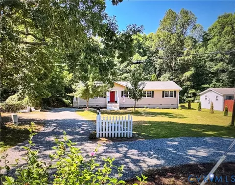3011 Quaker Rd, Quinton, VA 23141