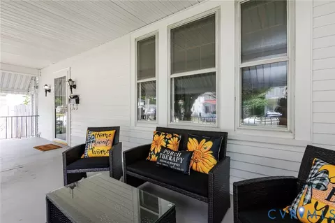 221 Lee Ave, Colonial Heights, VA 23834