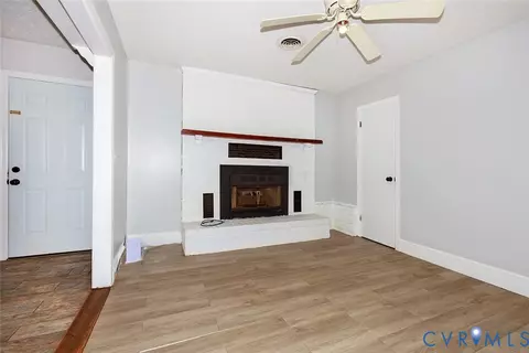 Living - 9903 Boze Rd, Ford, VA 23850 photo 5 of 7