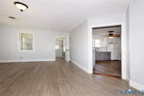 Living - 9903 Boze Rd, Ford, VA 23850 photo 2 of 7