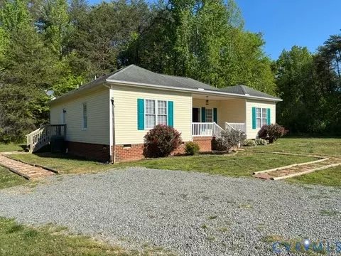 269 Willow Farm Ln, Bumpass, VA 23024