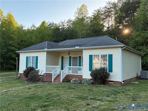 269 Willow Farm Ln, Bumpass, VA 23024