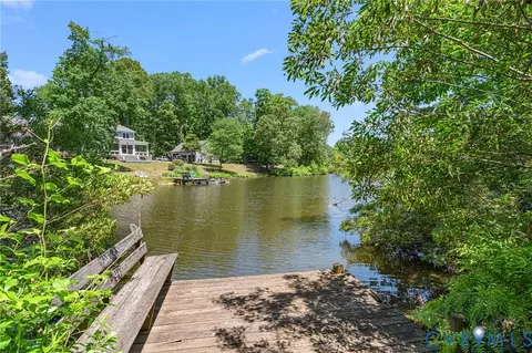 1128 Dillard St, Tappahannock, VA 22560