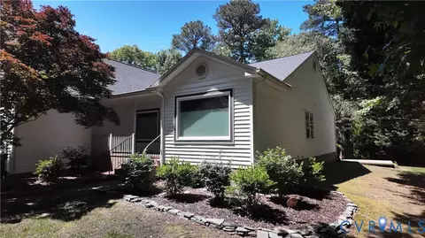 209 Quest Ct, Yorktown, VA 23692