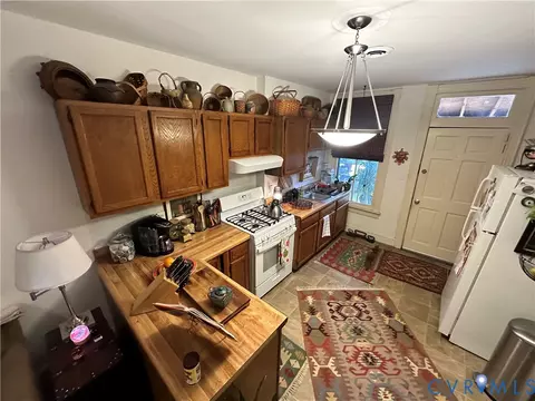 Kitchen - 8 S Robinson St, Richmond, VA 23220 photo 1 of 1