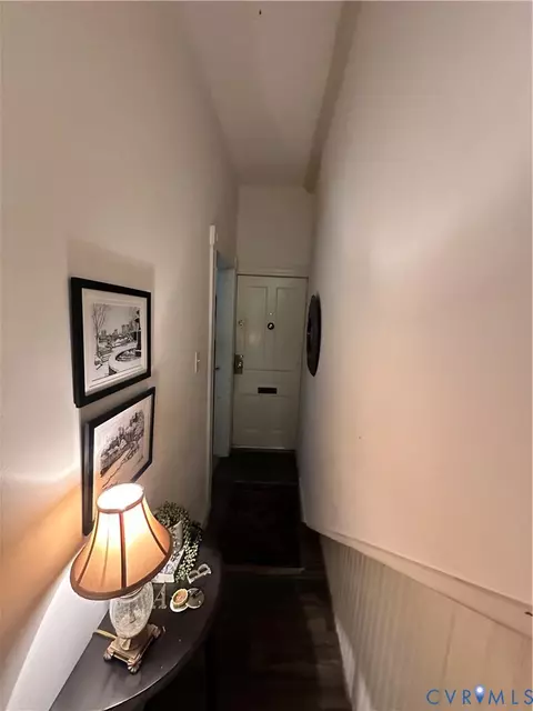 Entry Way - 8 S Robinson St, Richmond, VA 23220 photo 2 of 2