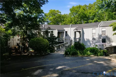 10308 Iron Mill Rd, North Chesterfield, VA 23235