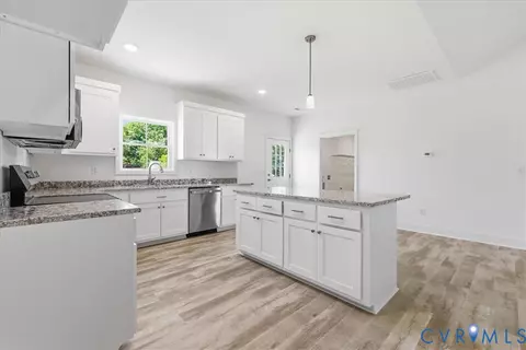 2206 Grant St, Hopewell, VA 23860