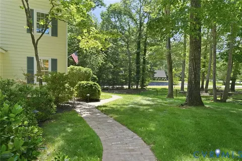 2101 Castlebridge Rd, Midlothian, VA 23113 photo 3