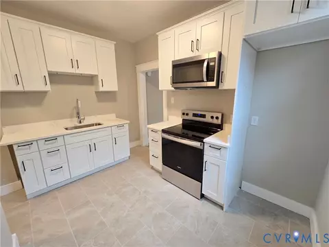 Kitchen - 2102 5th Ave, Richmond, VA 23222 photo 2 of 2