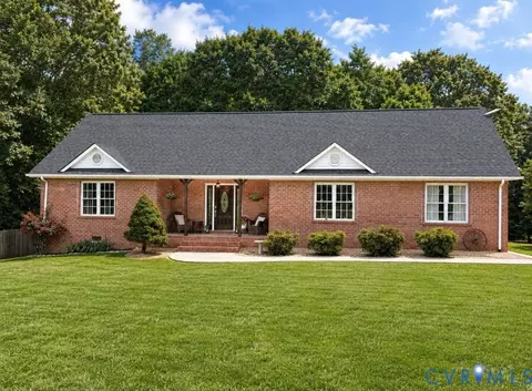 11761 Putnam Pl, Amelia Court House, VA 23002