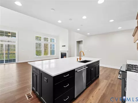 Kitchen - 15806 Maclear Dr, Midlothian, VA 23112 photo 6 of 6