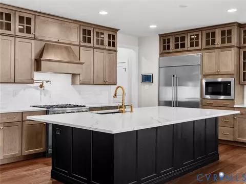 Kitchen - 15806 Maclear Dr, Midlothian, VA 23112 photo 4 of 6