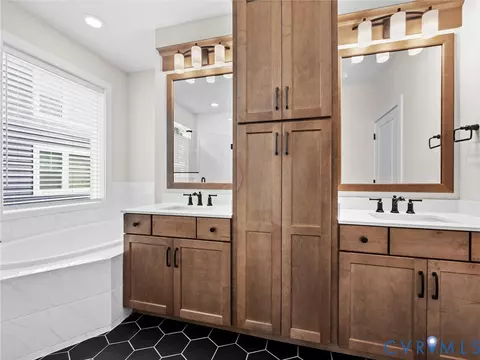 Bath - 15806 Maclear Dr, Midlothian, VA 23112 photo 1 of 8