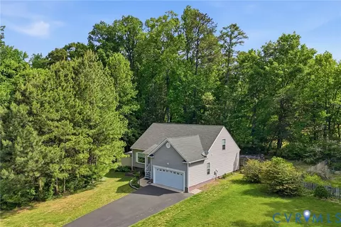 2043 Maginoak Ct, North Chesterfield, VA 23236
