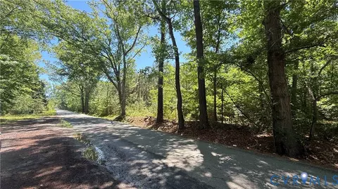 53 Nettles Ln, Hampton, VA 23666