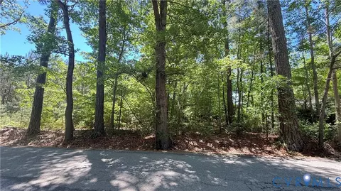 57 Nettles Ln, Hampton, VA 23666