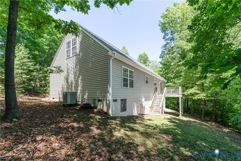 Exterior - 694 Jefferson Dr, Palmyra, VA 22963 photo 2 of 7