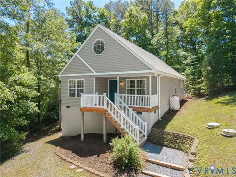 694 Jefferson Dr, Palmyra, VA 22963