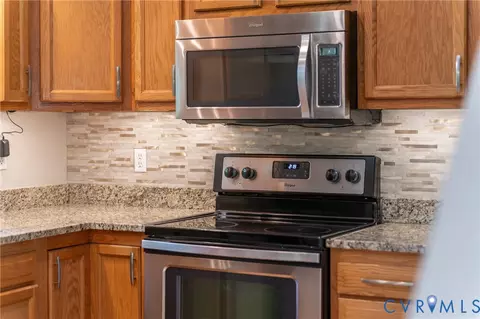Kitchen - 694 Jefferson Dr, Palmyra, VA 22963 photo 4 of 6