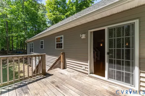 Exterior - 694 Jefferson Dr, Palmyra, VA 22963 photo 5 of 7