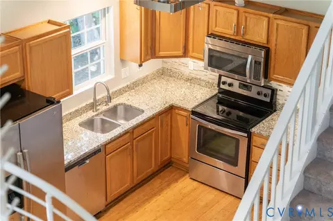 Kitchen - 694 Jefferson Dr, Palmyra, VA 22963 photo 6 of 6