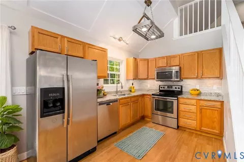 Kitchen - 694 Jefferson Dr, Palmyra, VA 22963 photo 1 of 6
