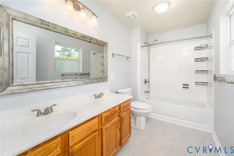 Bath - 694 Jefferson Dr, Palmyra, VA 22963 photo 1 of 4