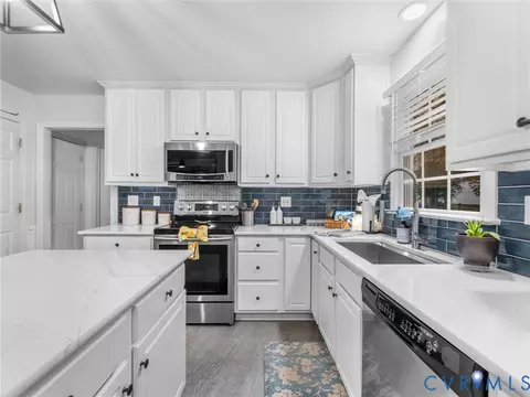 Kitchen - 12107 Point Trace Ct, Midlothian, VA 23112 photo 3 of 3