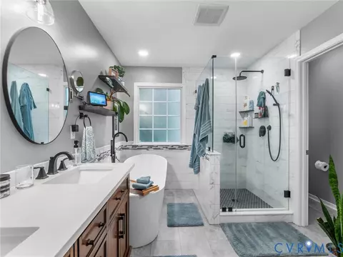 Bath - 12107 Point Trace Ct, Midlothian, VA 23112 photo 2 of 4