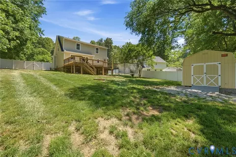 Exterior - 2512 Brookforest Rd, Midlothian, VA 23112 photo 8 of 10