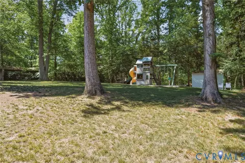 Exterior - 8224 Halstead Rd, Richmond, VA 23235 photo 9 of 13
