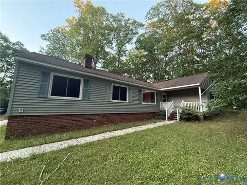 2919 Mistwood Forest Dr, Chester, VA 23831