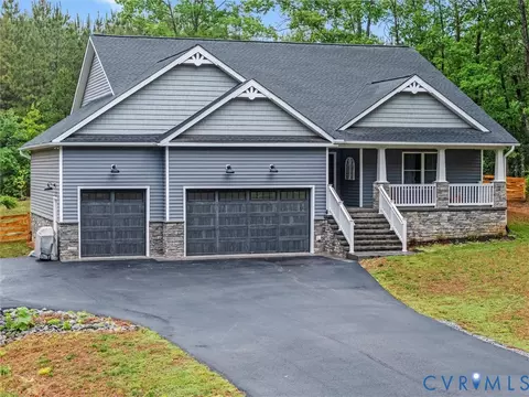 367 Pinehurst Dr, Gordonsville, VA 22942