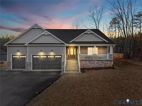 367 Pinehurst Dr, Gordonsville, VA 22942