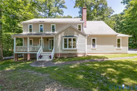 1107 Royal Ridge Rd, Midlothian, VA 23114