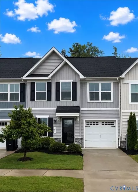 7853 Sir Wyatt Dr, New Kent, VA 23124