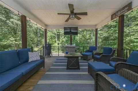 Exterior - 8470 Elysium Dr, Lanexa, VA 23089 photo 3 of 7