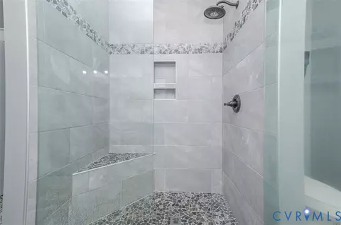 Bath - 8470 Elysium Dr, Lanexa, VA 23089 photo 6 of 7