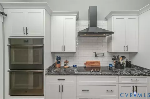 Kitchen - 8470 Elysium Dr, Lanexa, VA 23089 photo 7 of 7