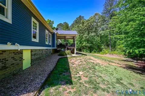 Exterior - 8470 Elysium Dr, Lanexa, VA 23089 photo 4 of 7