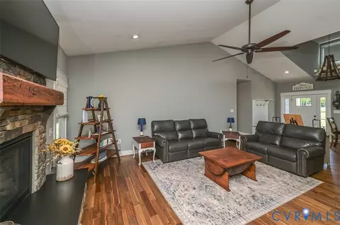 Living - 8470 Elysium Dr, Lanexa, VA 23089 photo 2 of 2
