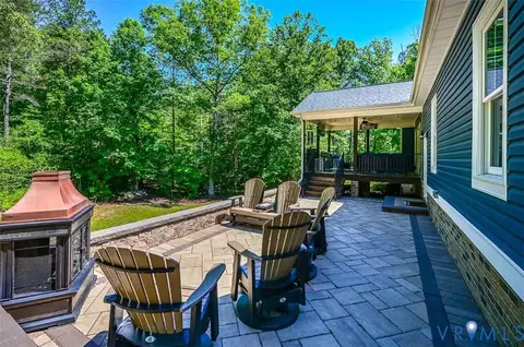 Exterior - 8470 Elysium Dr, Lanexa, VA 23089 photo 5 of 7