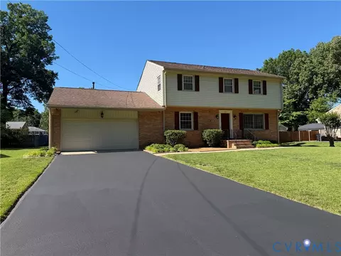 1211 Yacht Basin Dr, Colonial Heights, VA 23834