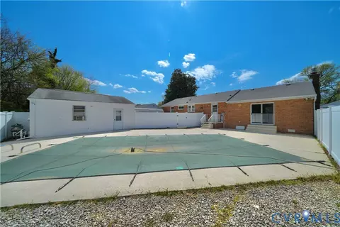 Exterior - 2601 Bertram Rd, Richmond, VA 23224 photo 7 of 10