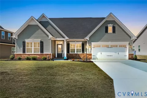 7644 Autumn Leaves Ln, New Kent, VA 23124