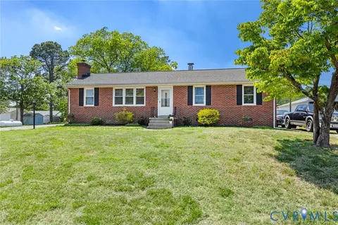 7981 Meadow Dr, Mechanicsville, VA 23111